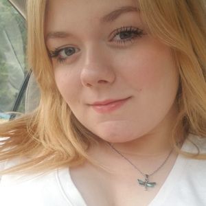 Meet your Posher, Caitlyn